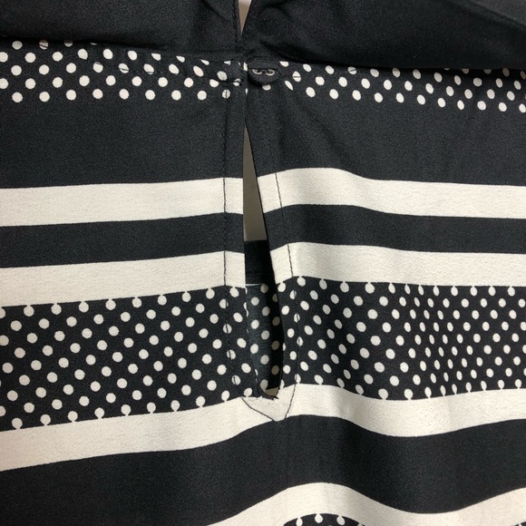 NWOT Modcloth Peter Pan Collar black and white Patterned Blouse size small - Picture 8 of 13